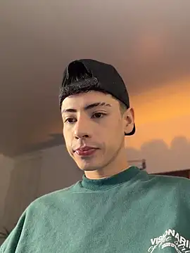 Snapshot of SebastianReed_ chatting on 04/04/26, 04:41 SebastianReed online show from 04/04/26, 04:41