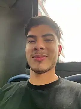 ApoloGray   online show from 04/15/26, 07:18