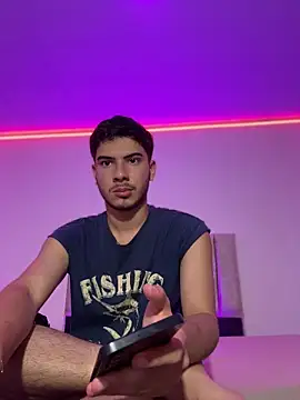 ApoloGray   online show from 04/10/26, 07:54