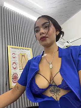 Snapshot of daniela-sexy chatting on 06/30/26, 03:01 daniela-sexy online show from 06/30/26, 03:01