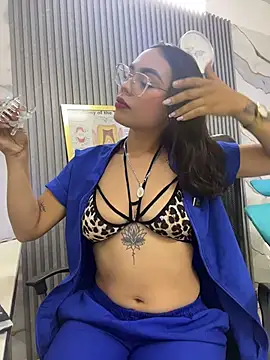 Snapshot of daniela-sexy chatting on 06/20/26, 01:49 daniela-sexy online show from 06/20/26, 01:49