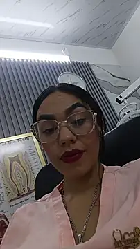 Snapshot of daniela-sexy chatting on 06/18/26, 05:18 daniela-sexy online show from 06/18/26, 05:18