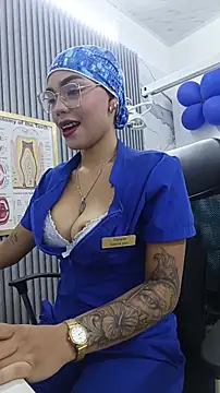 Snapshot of daniela-sexy chatting on 06/15/26, 01:44 daniela-sexy online show from 06/15/26, 01:44