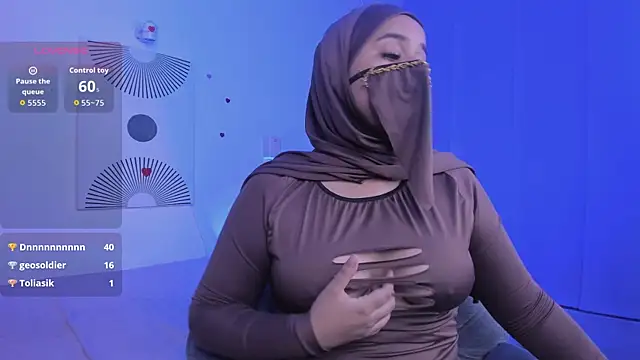 Snapshot of Aminaa_Kaarim chatting on 07/11/26, 01:17 Aminaa Kaarim online show from 07/11/26, 01:17