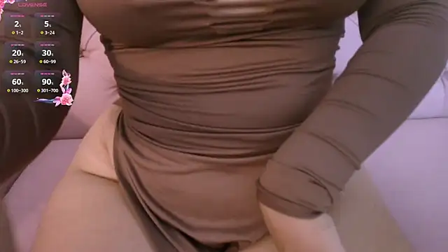 Aminaa Kaarim online show from 04/15/26, 06:56