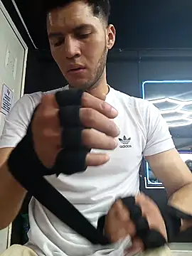 Snapshot of Erenk_and_Levy chatting on 03/31/26, 01:13 Erenk and Levy online show from 03/31/26, 01:13