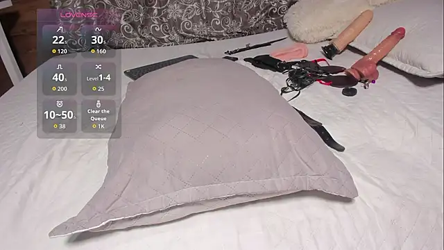 Snapshot of Enzoo98_ chatting on 03/22/26, 03:21 Enzoo98 online show from 03/22/26, 03:21