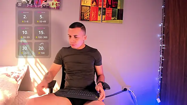 Snapshot of Enzoo98_ chatting on 03/20/26, 02:07 Enzoo98 online show from 03/20/26, 02:07