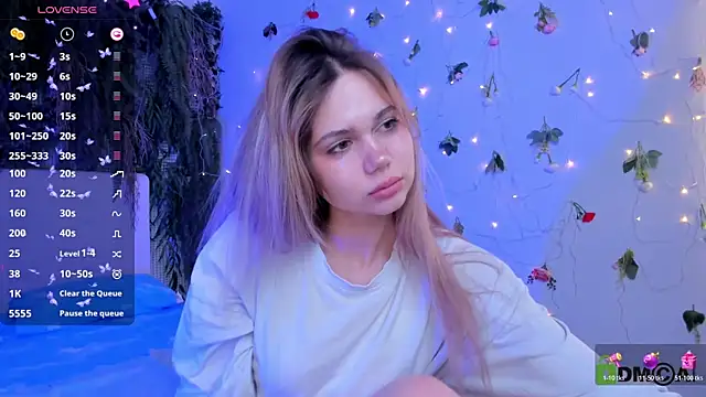 Snapshot of Elvi7z chatting on 04/10/26, 04:14 Elvi7z online show from 04/10/26, 04:14