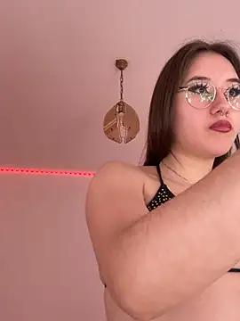 evelynnMiss online show from 06/18/26, 12:32