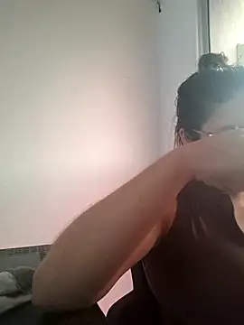 Snapshot of Aila_Phone chatting on 04/08/26, 09:16 Aila Phone online show from 04/08/26, 09:16