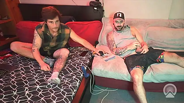 Tucker pdmax online show from 04/18/26, 07:33