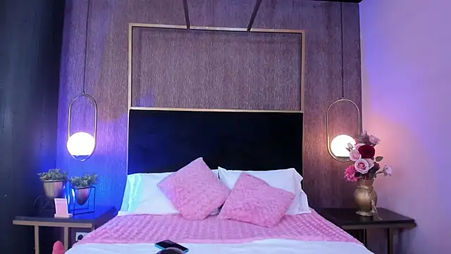 hayli monroe online show from 03/18/26, 07:04