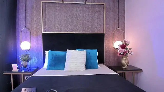 hayli monroe online show from 03/25/26, 07:57