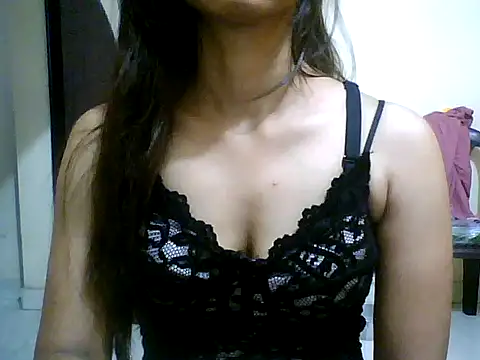 Snapshot of Sonam1186 chatting on 05/07/26, 12:26 Sonam1186 online show from 05/07/26, 12:26