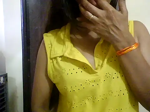 Snapshot of Sonam1186 chatting on 06/02/26, 03:06 Sonam1186 online show from 06/02/26, 03:06