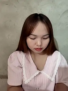 Snapshot of Mina_xYx chatting on 04/29/26, 02:49 Mina xYx online show from 04/29/26, 02:49