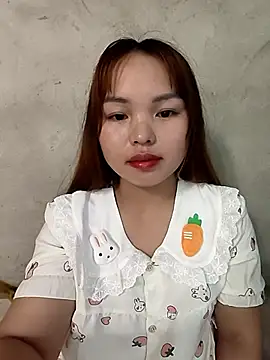 Snapshot of Mina_xYx chatting on 05/03/26, 03:33 Mina xYx online show from 05/03/26, 03:33