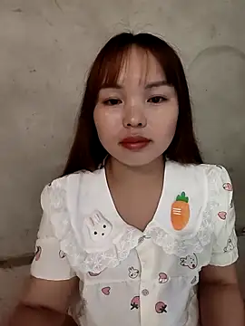 Snapshot of Mina_xYx chatting on 05/02/26, 03:28 Mina xYx online show from 05/02/26, 03:28