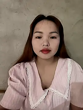 Snapshot of Mina_xYx chatting on 05/11/26, 12:56 Mina xYx online show from 05/11/26, 12:56