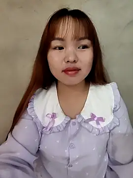 Snapshot of Mina_xYx chatting on 05/07/26, 02:09 Mina xYx online show from 05/07/26, 02:09