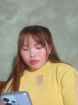 Snapshot of Mina_xYx chatting on 03/15/26, 10:33 Mina xYx online show from 03/15/26, 10:33