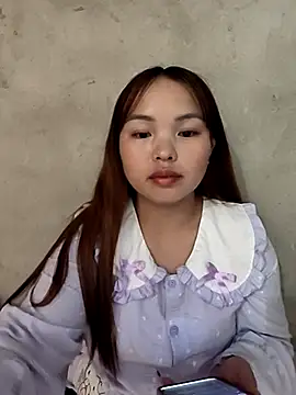 Snapshot of Mina_xYx chatting on 04/19/26, 06:10 Mina xYx online show from 04/19/26, 06:10