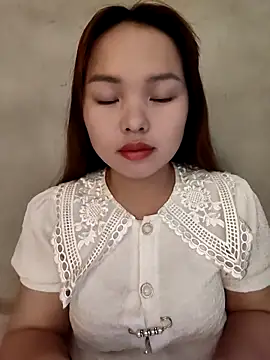Snapshot of Mina_xYx chatting on 05/08/26, 02:15 Mina xYx online show from 05/08/26, 02:15