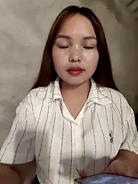 Snapshot of Mina_xYx chatting on 04/23/26, 12:29 Mina xYx online show from 04/23/26, 12:29