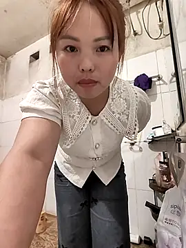 Snapshot of Mina_xYx chatting on 03/21/26, 01:59 Mina xYx online show from 03/21/26, 01:59