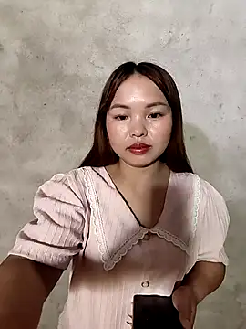 Snapshot of Mina_xYx chatting on 04/08/26, 12:01 Mina xYx online show from 04/08/26, 12:01