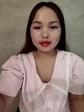 Snapshot of Mina_xYx chatting on 04/25/26, 01:52 Mina xYx online show from 04/25/26, 01:52