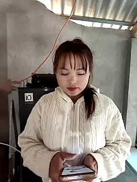 Snapshot of Mina_xYx chatting on 03/17/26, 05:54 Mina xYx online show from 03/17/26, 05:54