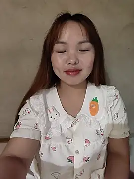 Snapshot of Mina_xYx chatting on 05/15/26, 02:37 Mina xYx online show from 05/15/26, 02:37
