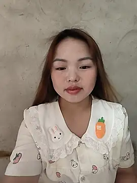 Snapshot of Mina_xYx chatting on 05/25/26, 04:12 Mina xYx online show from 05/25/26, 04:12