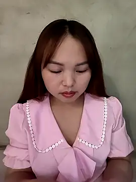 Snapshot of Mina_xYx chatting on 04/22/26, 03:52 Mina xYx online show from 04/22/26, 03:52