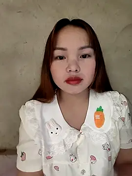 Snapshot of Mina_xYx chatting on 05/11/26, 02:18 Mina xYx online show from 05/11/26, 02:18