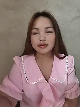 Snapshot of Mina_xYx chatting on 05/25/26, 04:17 Mina xYx online show from 05/25/26, 04:17