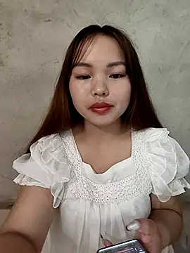 Snapshot of Mina_xYx chatting on 04/25/26, 02:03 Mina xYx online show from 04/25/26, 02:03