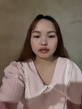 Snapshot of Mina_xYx chatting on 05/19/26, 01:56 Mina xYx online show from 05/19/26, 01:56