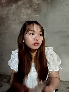 Snapshot of Mina_xYx chatting on 03/18/26, 01:31 Mina xYx online show from 03/18/26, 01:31