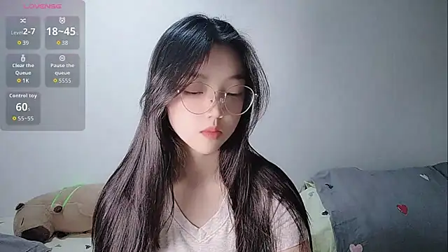 Snapshot of oblakitty_ chatting on 03/23/26, 01:28 oblakitty online show from 03/23/26, 01:28