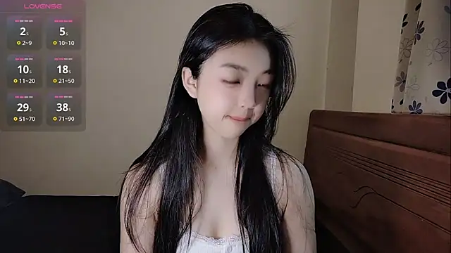 Snapshot of oblakitty_ chatting on 04/06/26, 12:39 oblakitty online show from 04/06/26, 12:39