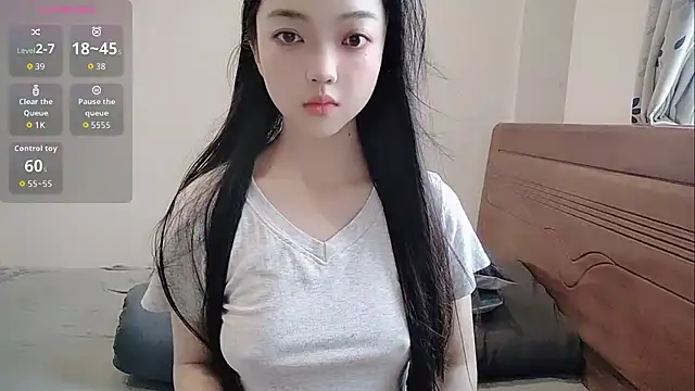 oblakitty  online show from 05/23/26, 12:42