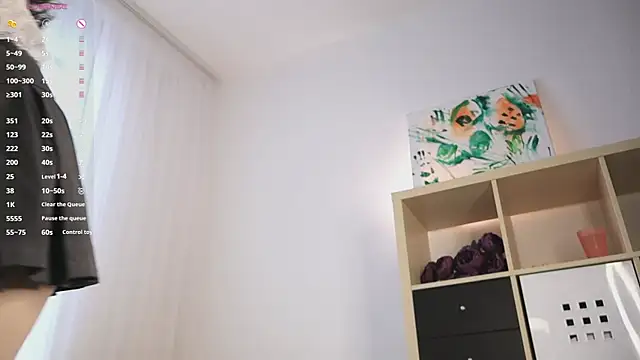 IsauraHolleman online show from 04/11/26, 03:03