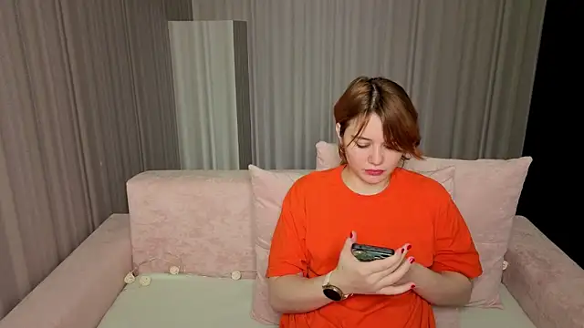 Snapshot of ElizabethRedWings chatting on 03/21/26, 07:53 ElizabethRedWings online show from 03/21/26, 07:53