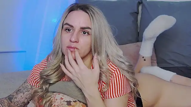 Snapshot of sexy_fuzzy_socks chatting on 03/28/26, 05:52 sexy fuzzy socks online show from 03/28/26, 05:52