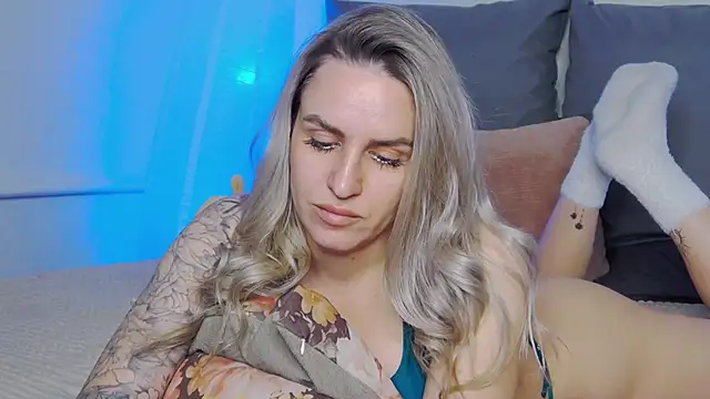 Snapshot of sexy_fuzzy_socks chatting on 03/20/26, 04:35 sexy fuzzy socks online show from 03/20/26, 04:35