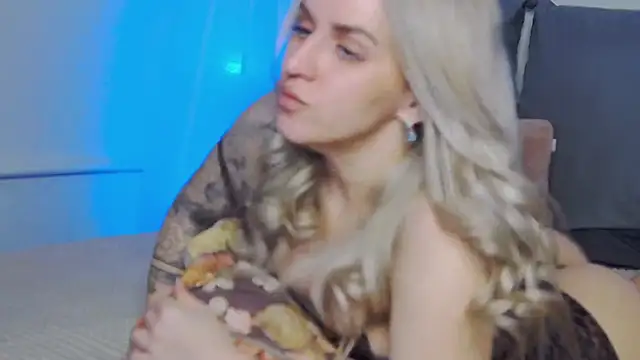 Snapshot of sexy_fuzzy_socks chatting on 03/16/26, 05:26 sexy fuzzy socks online show from 03/16/26, 05:26