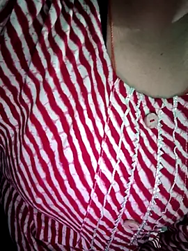 model seela online show from 04/12/26, 01:09